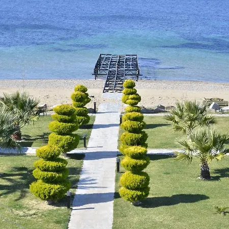 Gens Boutique Hotel *